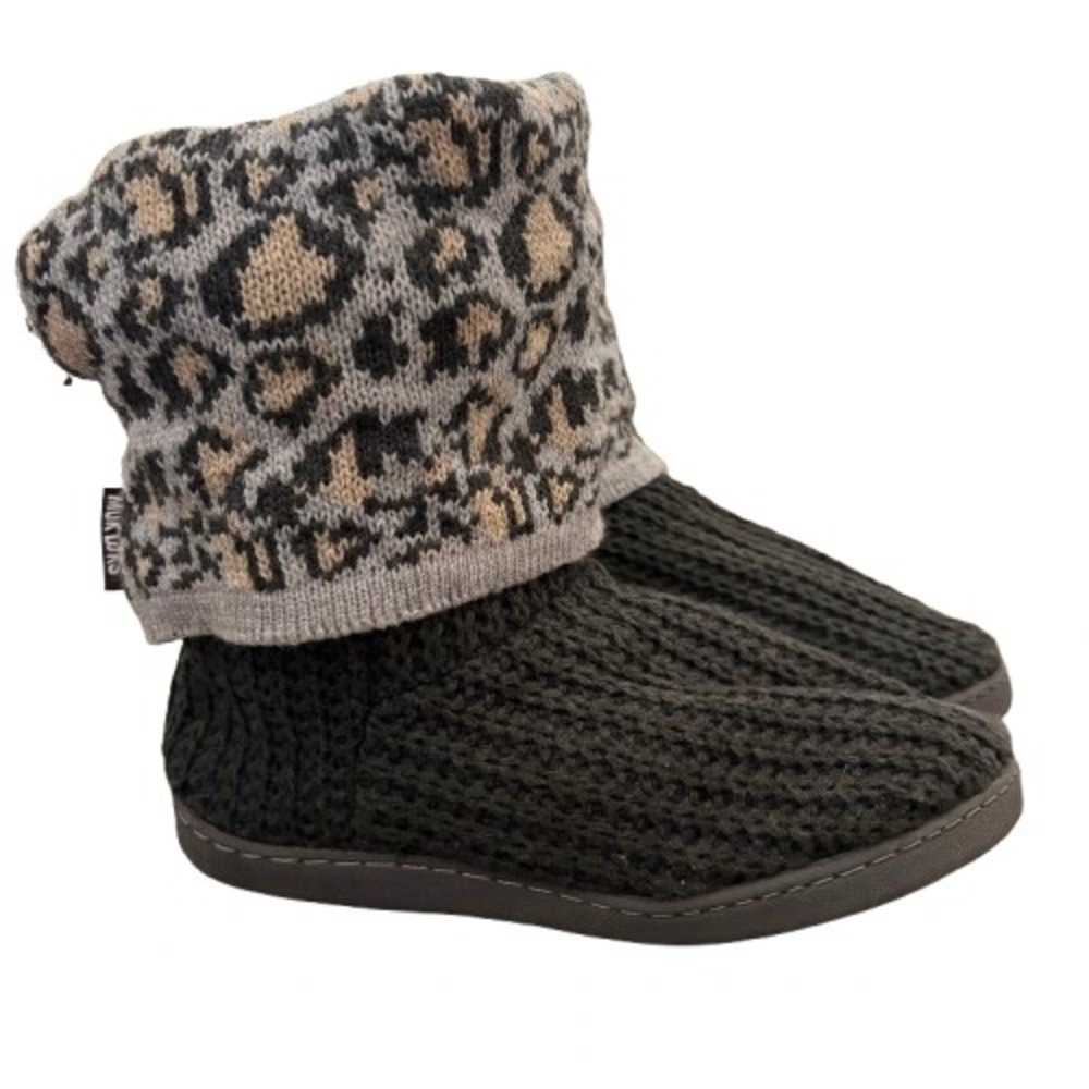 Muk Luks Raquel Slipper‎ Boots Gray Leopard Print Knit Winter Cozycore Size 7